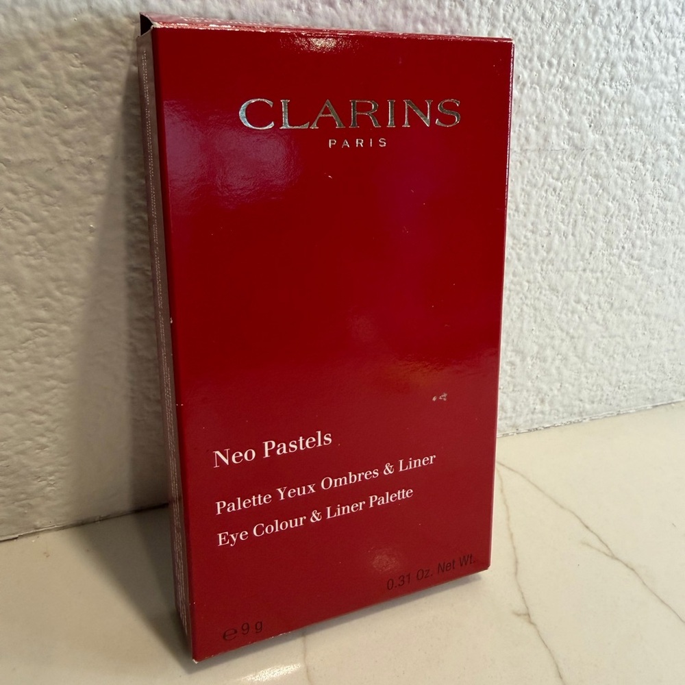 Clarins Neo Pastels Eye Palette in vibrant colors